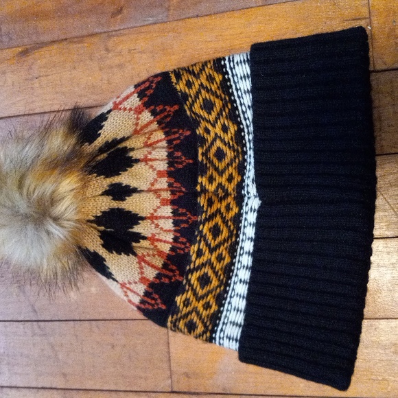 NWOT Frye winter hat - Picture 6 of 7